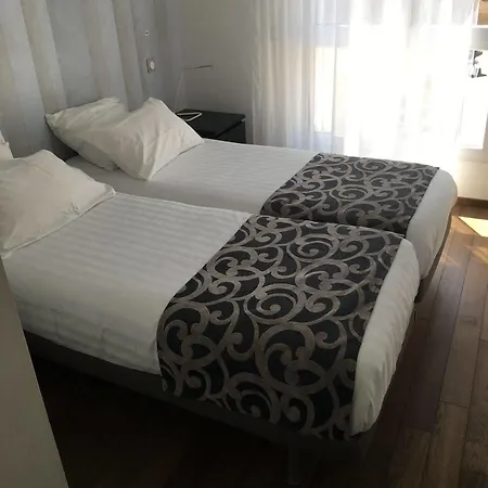 巴黎克利希公寓式酒店